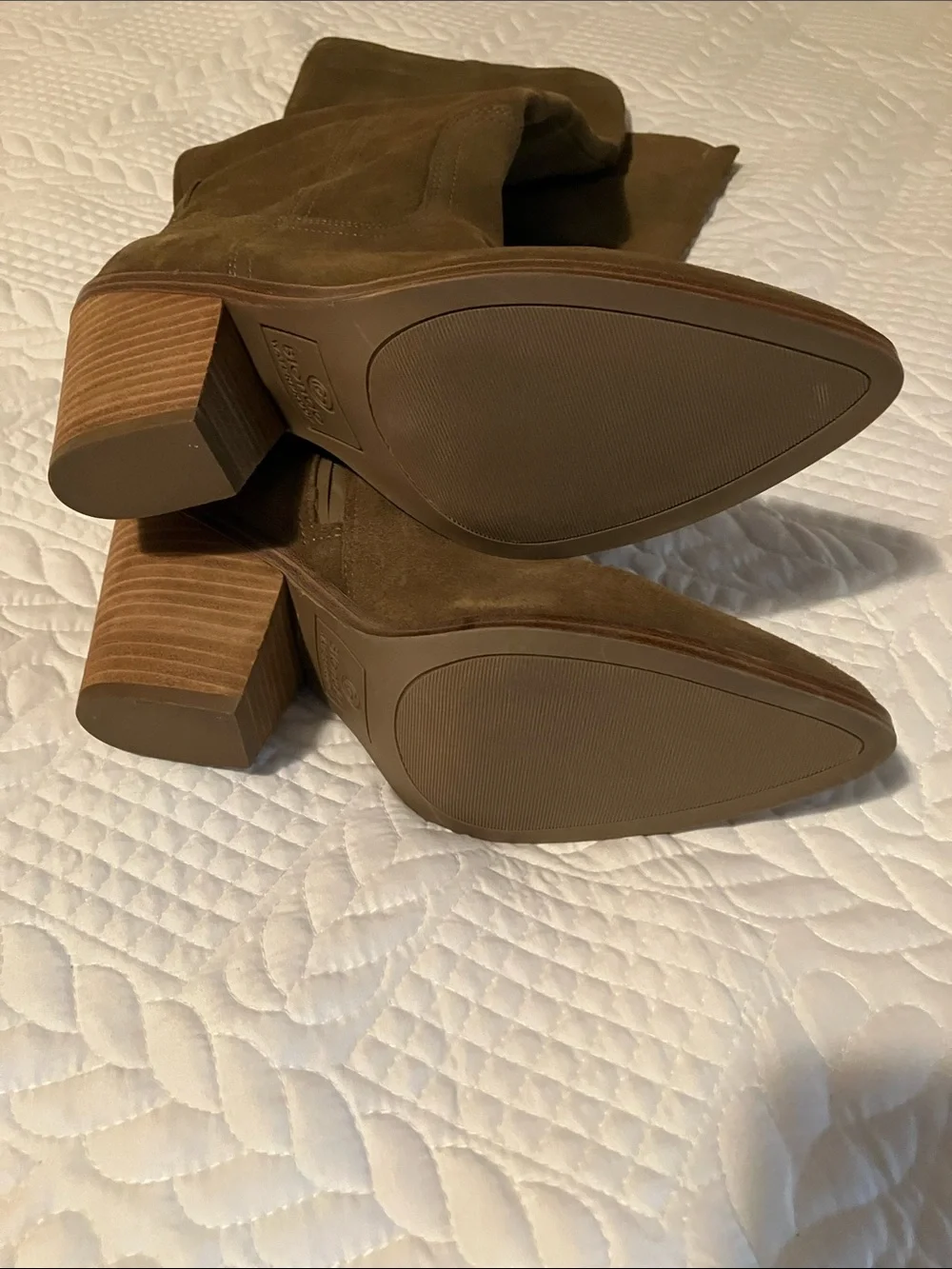 Brand New/Never worn Blondo Taupe waterproof Suede Knee-High boots- 7.5